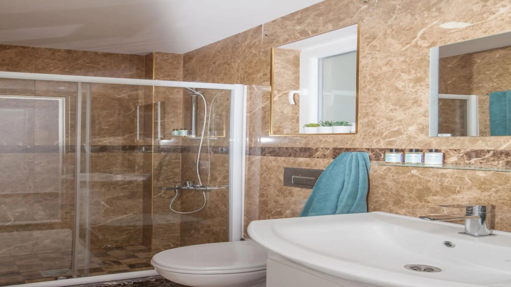 Truemar Hotels & Suites