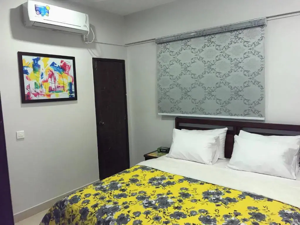 "Service Apartments Karachi" Ocean View 2 Bed Room Apt
