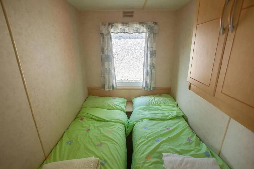 Beautiful 3-bed Cabin in Pembrokeshire Coast