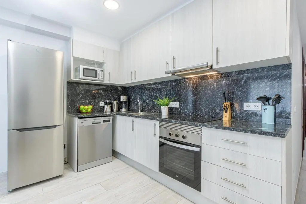 CENTRAL APARTMENT 2A 50m BEACH