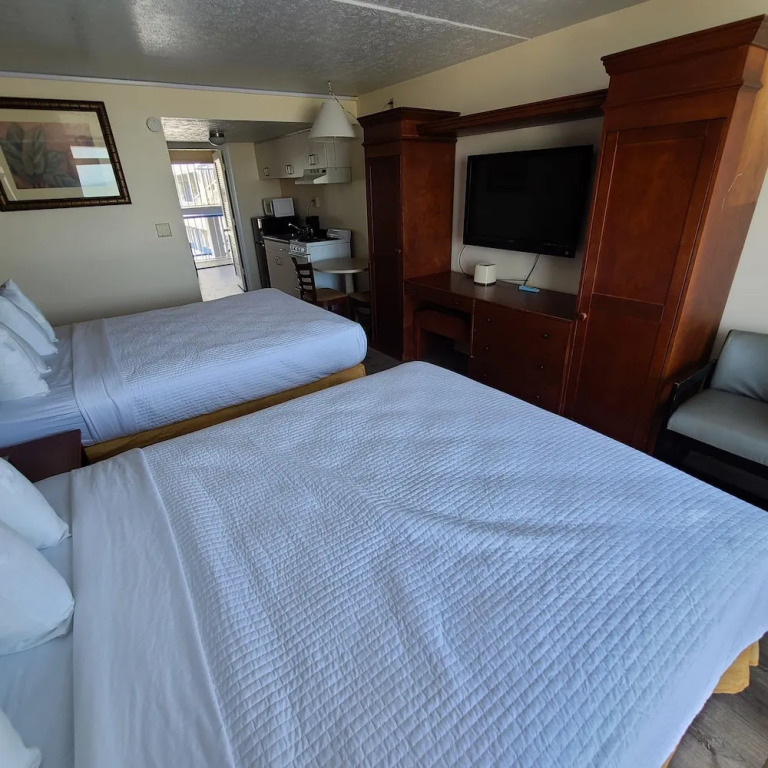 Oceanfront Twilight Surf Hotel