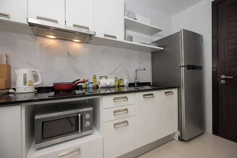 Emerald Hill Patong Apartment 421