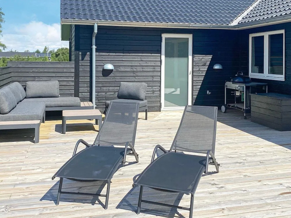 8 person holiday home in Væggerløse