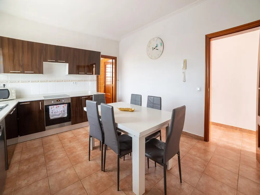 Lovely & Spacious Holiday Home With Private Swimming Pool