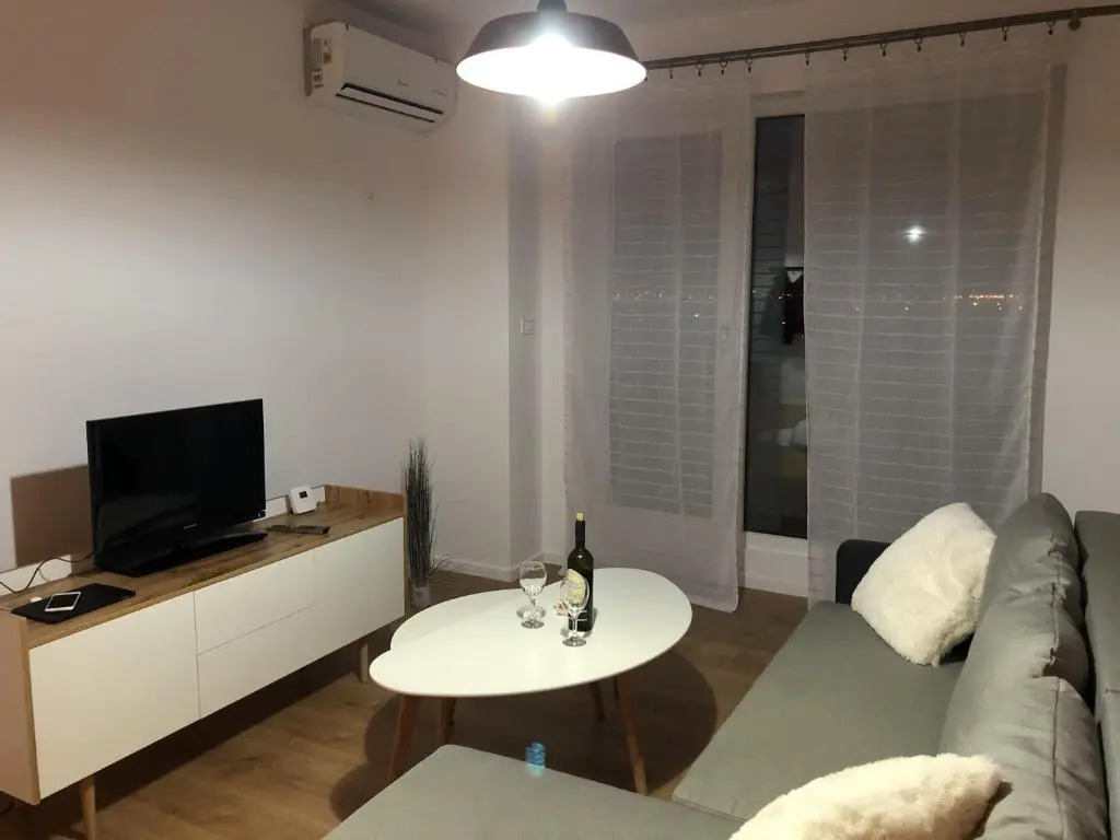 Chronos Apartment - Modern and Stylish