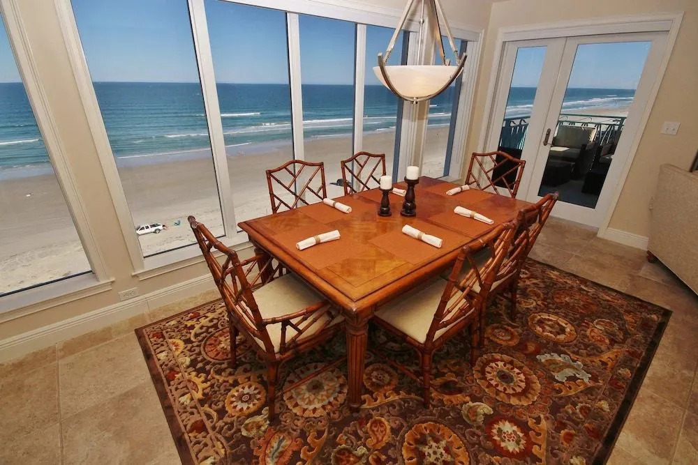 The Wave 801 Apartment 3