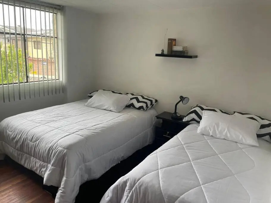 Casa 2 Pisos 100  Funcional En Cuenca Garantizado