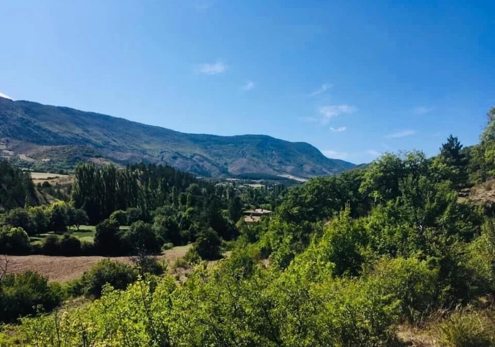 Le Moulin de la Viorne, gîte avec piscine au cœur de la nature en Haute-Provence