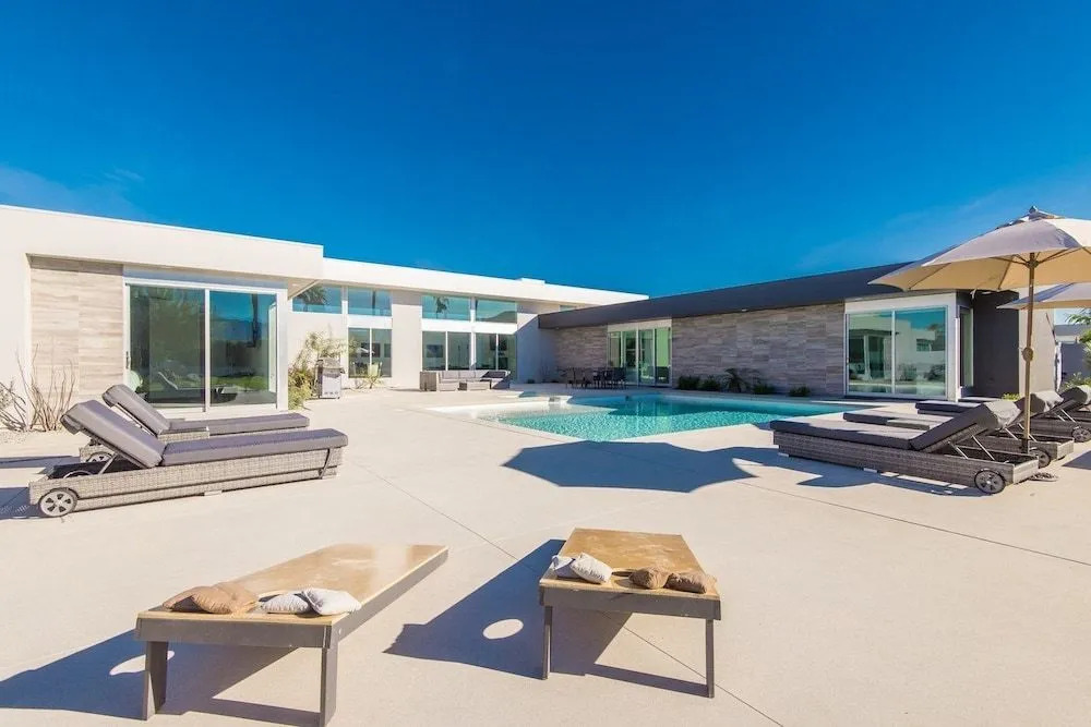 Villa Dahlia
