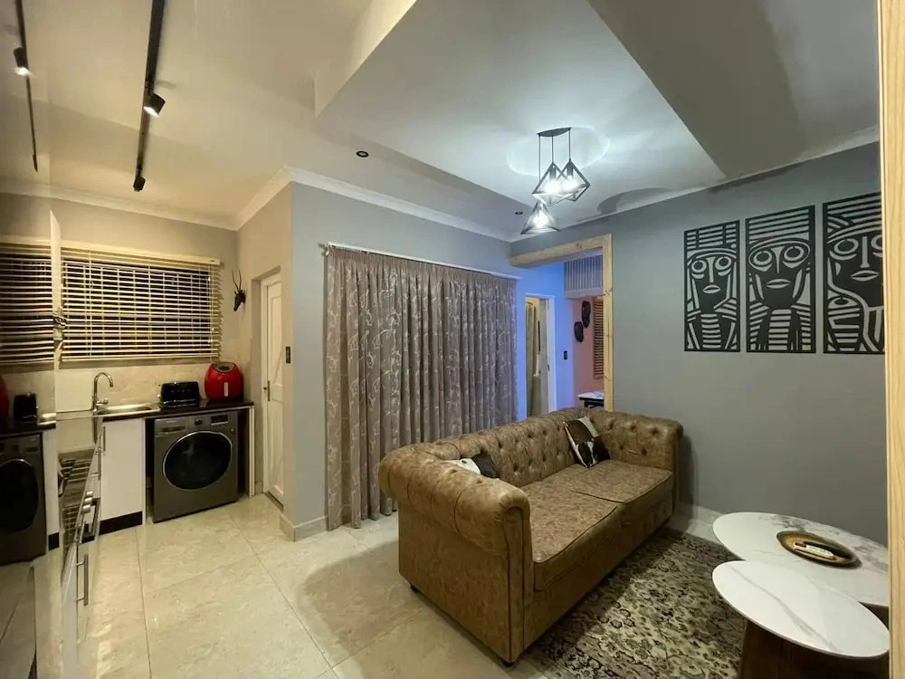 El Pantheon Guest House and Apartments