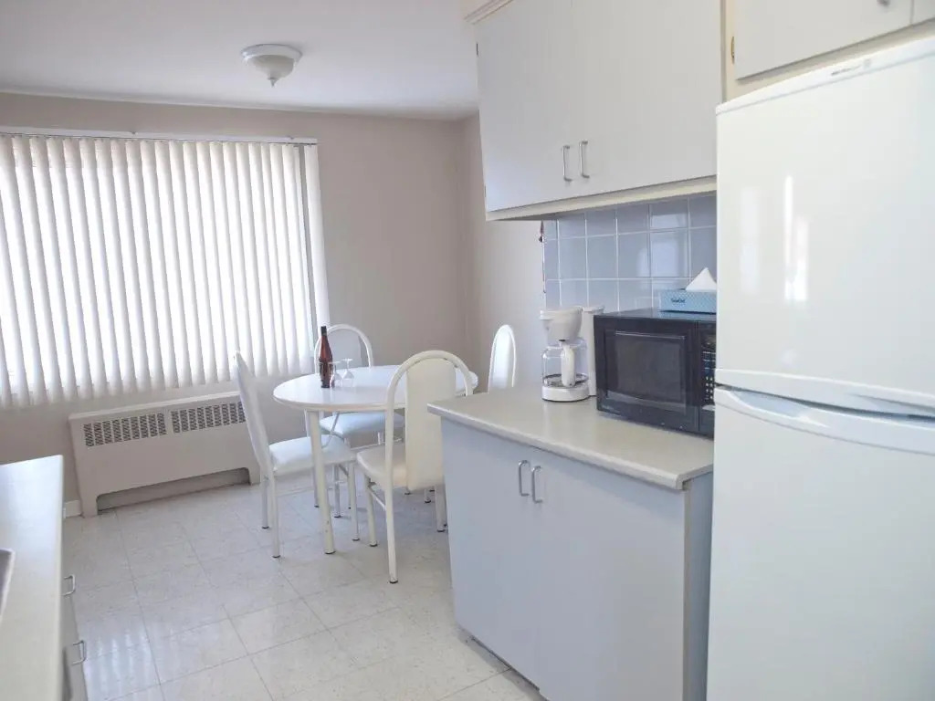 Beausejour Apartments - Hotel Dorval