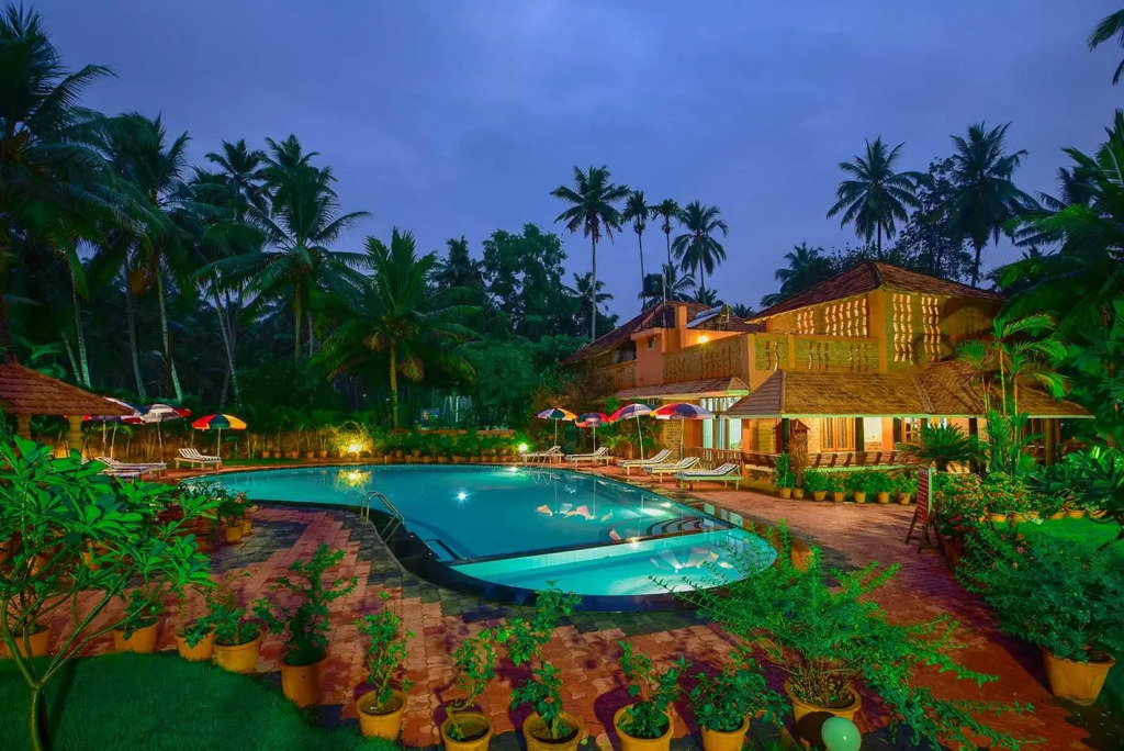 Beach and Lake Ayurvedic Resort, Kovalam