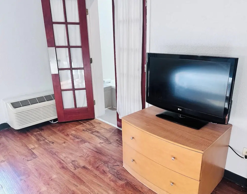 Studio 6 Extended Stay - Savannah, GA - Gateway & I-95