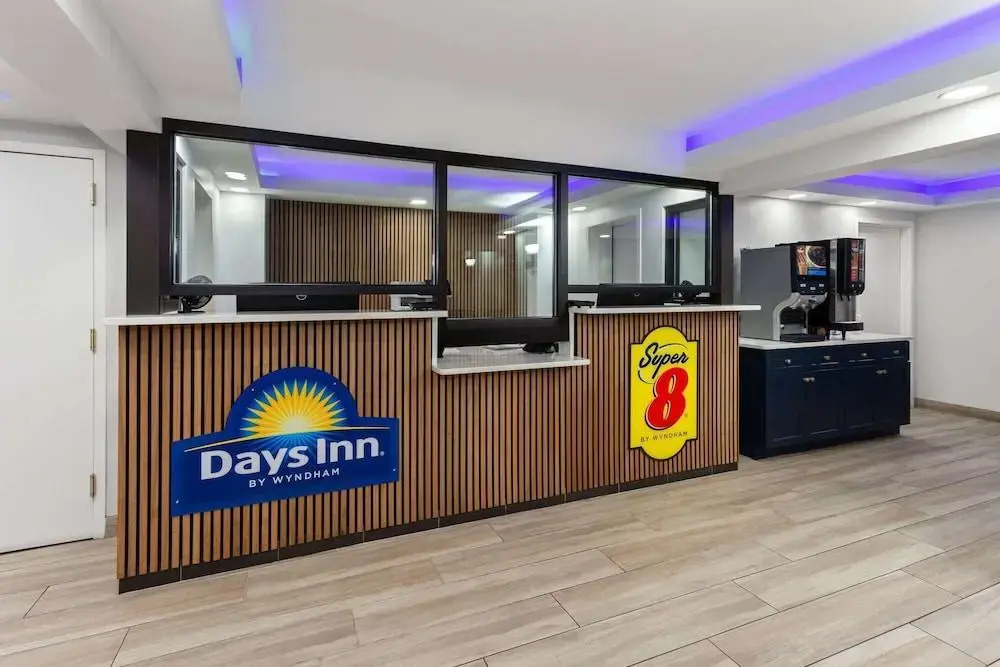 Super 8 By Wyndham Baltimore Northwest