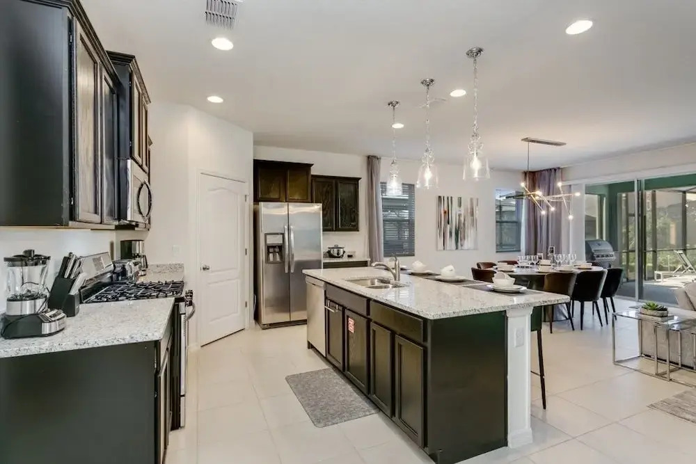 Luxury 6 Bedroom 4.Bath Home With Spa 6 Villa by RedAwning