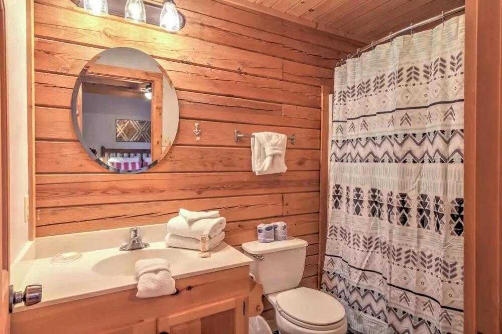R Tribe's Treehouse By Eagles Ridge Resort
