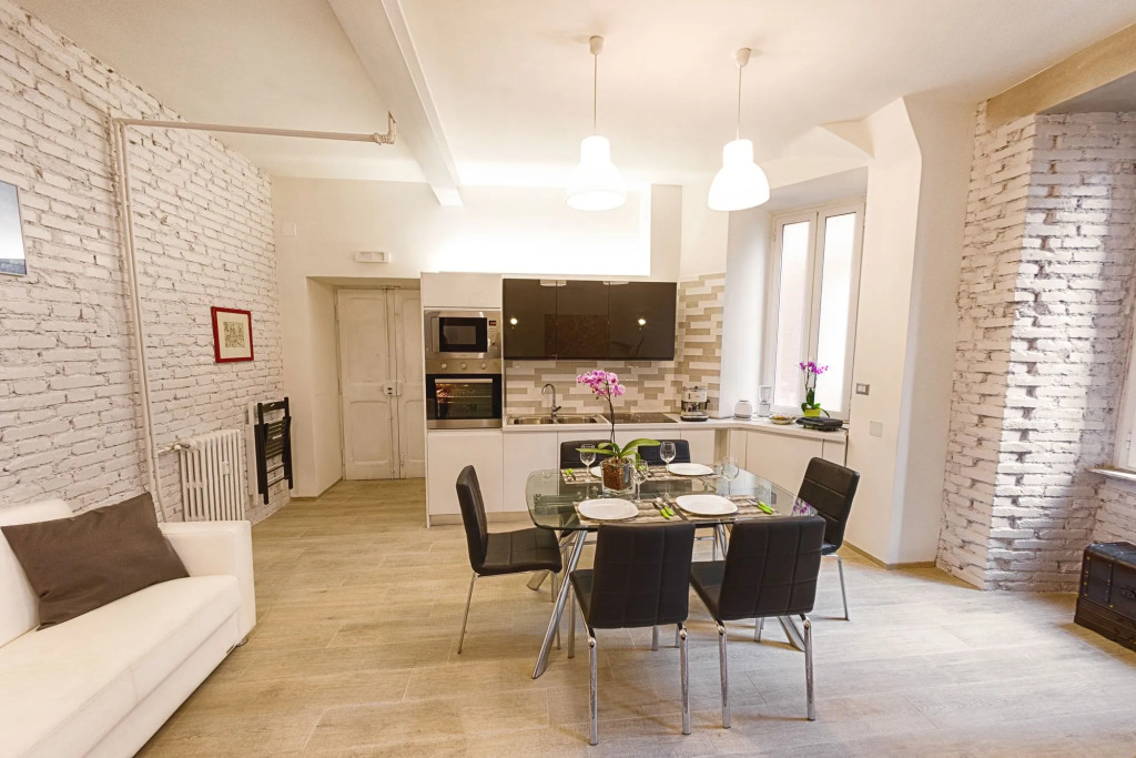 Cozy Flat near Colosseum