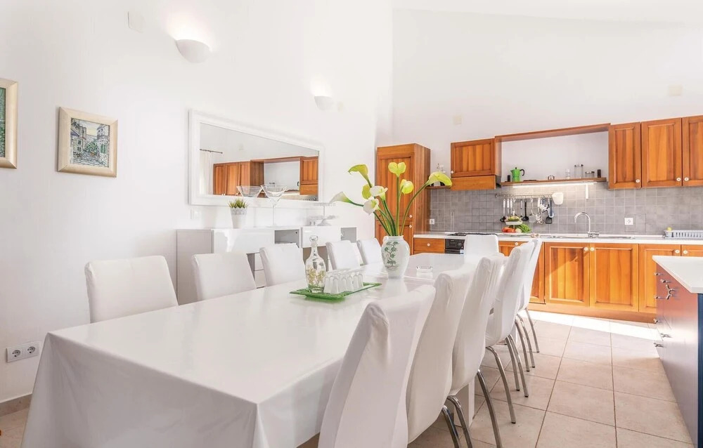 Nice Home In Linardici