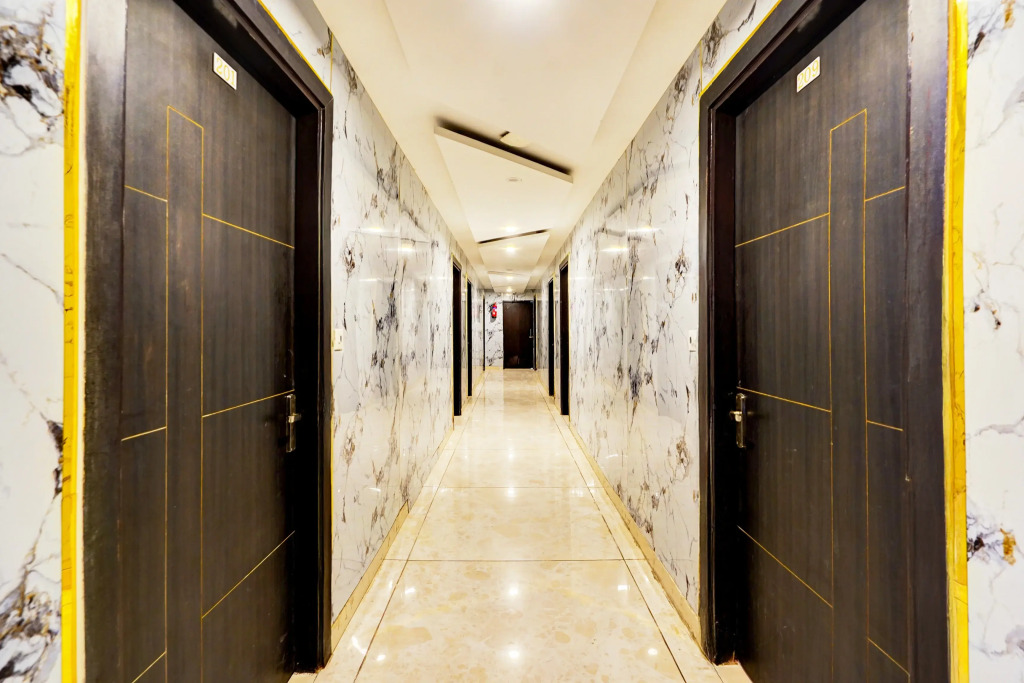 Collection O Surya Enclave Formerly Aroma Regency