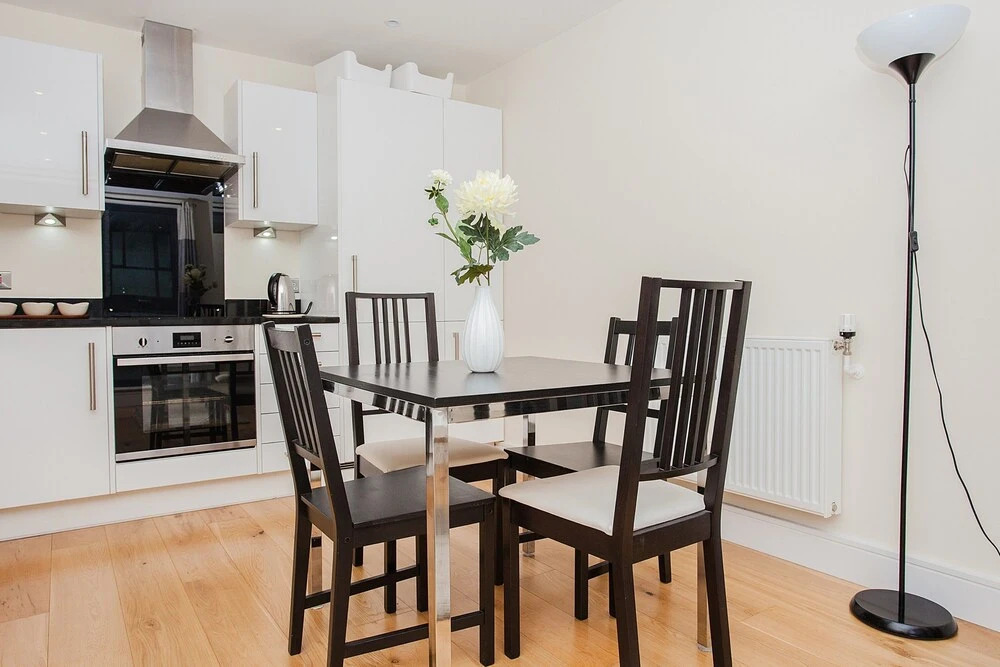 Modern 2 Bed Apartment Close to Canary Wharf