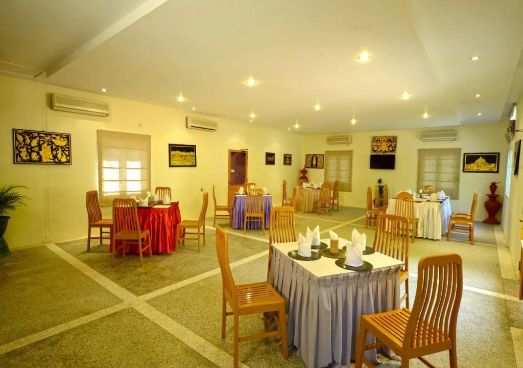 KMA Bagan Village Hotel