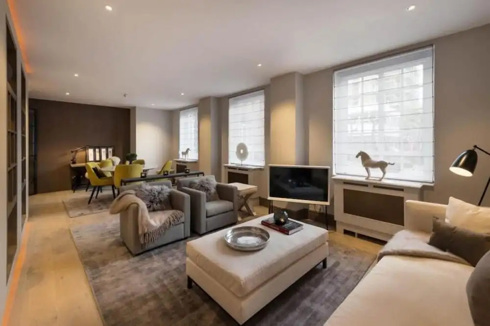 4-bedroom Apartment in the Heart of Chelsea