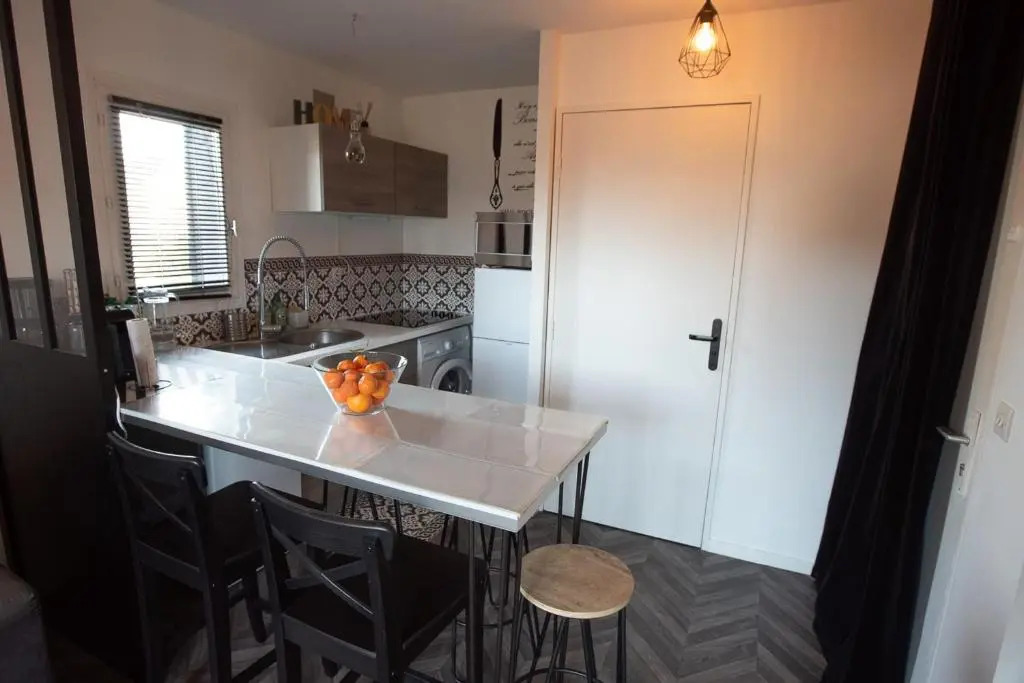 Flat With Balcony 7min From The Beach