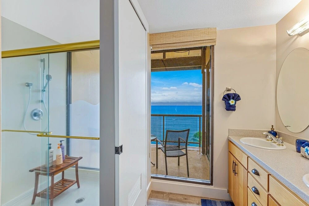 Sands Of Kahana Ph 381 3bd/3ba Of 3 Bedroom Condo by RedAwning