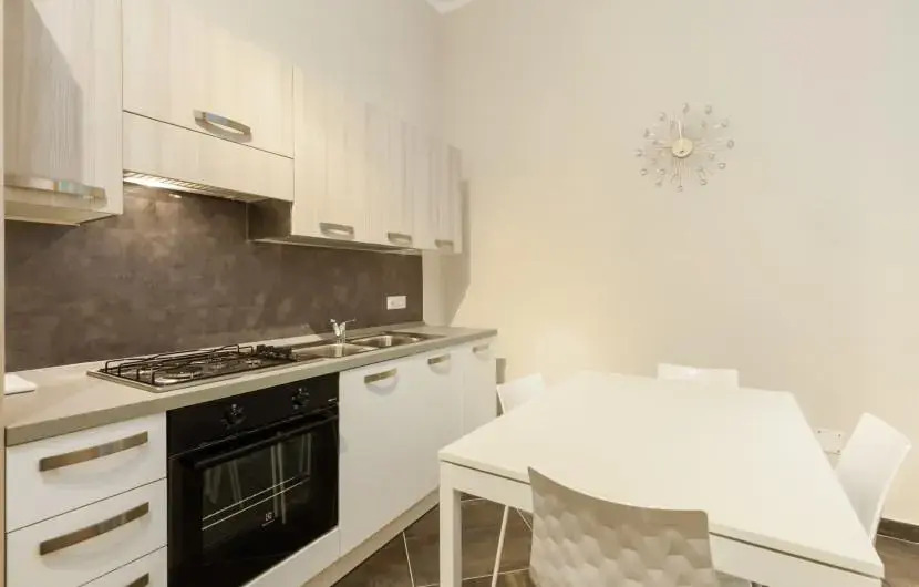 Flat 180M² 4 Bedrooms 3 Bathrooms - Naples