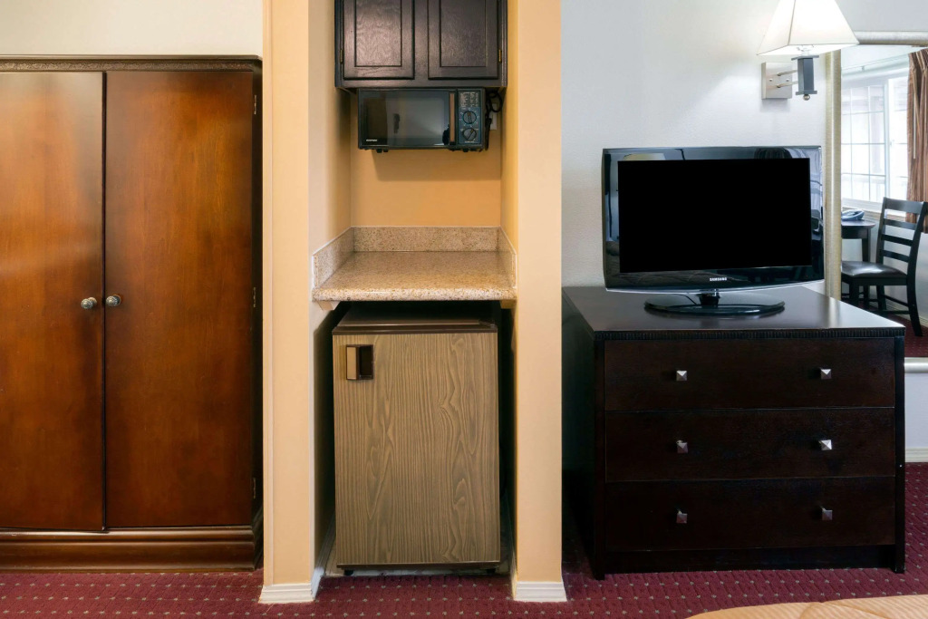 Days Inn by Wyndham Newport OR