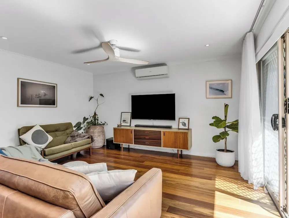 Kirra Shores Coastal Hideaway