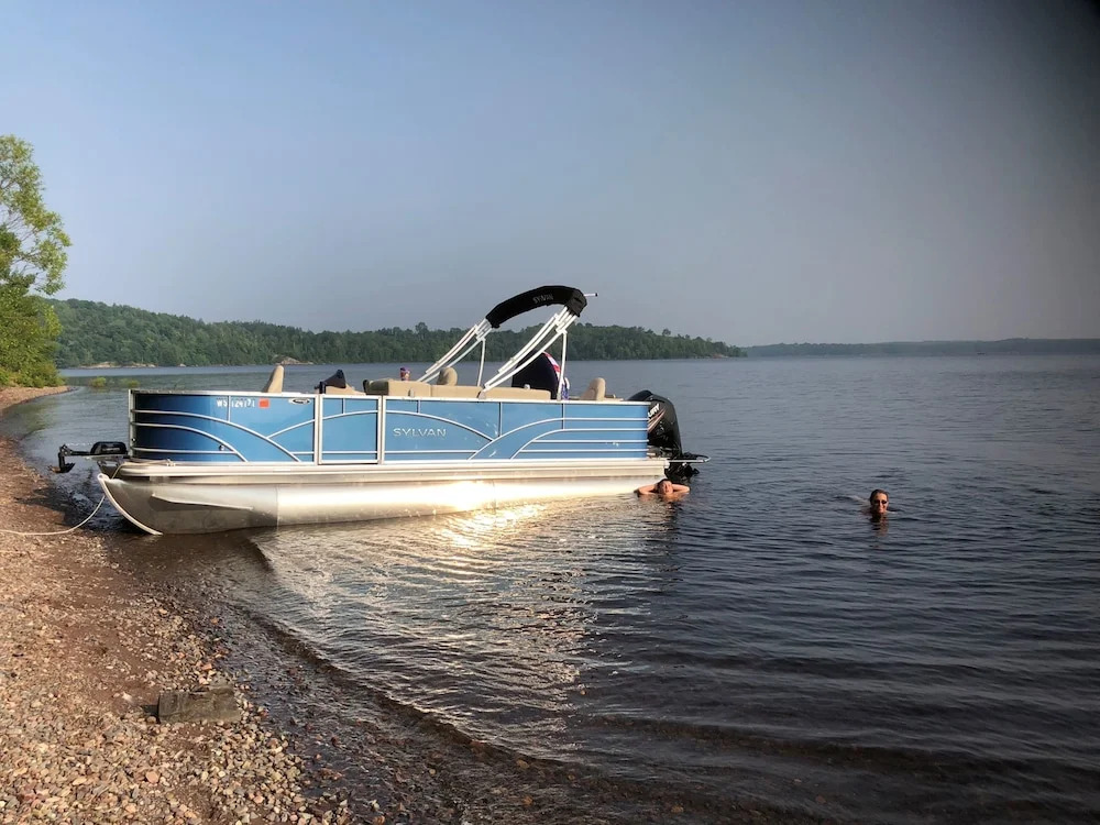 Active Lakeview Escape