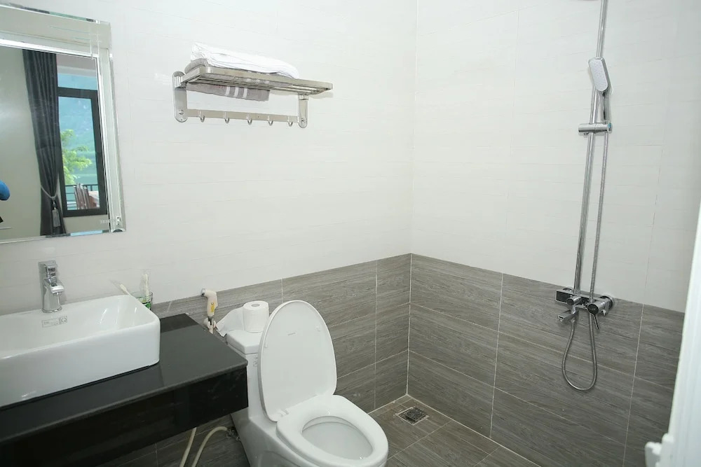 Funny Monkeys Homestay