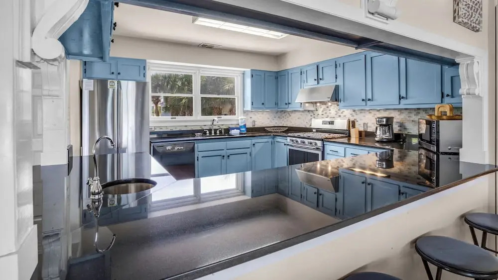 Gulf Front With Private Pool, Sleeps 21, Amazing Decks, Free Beach Setup!