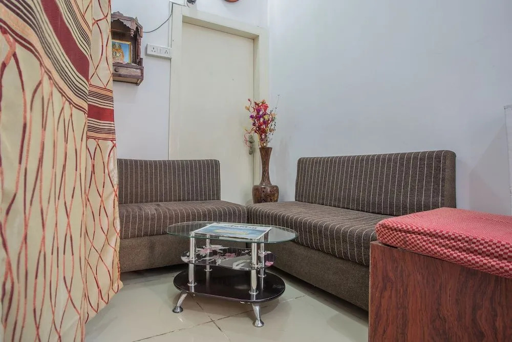 OYO 3205 Hotel New Luxury Royale