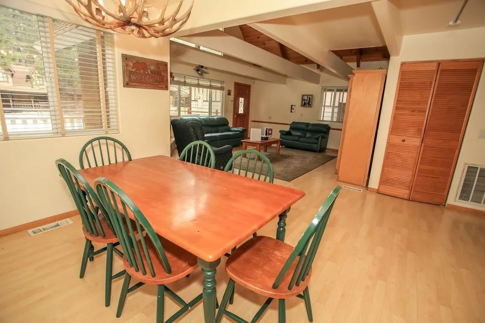 Chateau Summit by Big Bear Cool Cabins