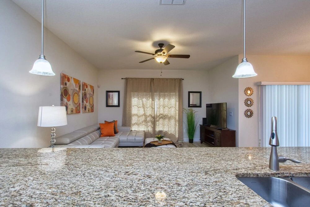 Storey Lake 4 Bedroom Townhome w Splashpool - 1624ST