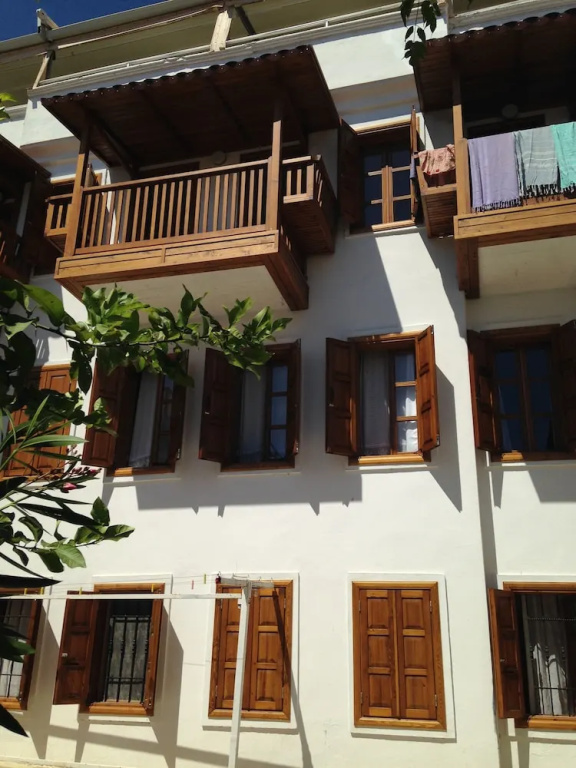 The White House Kalkan