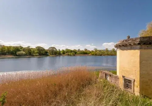 The Lochside House Residence