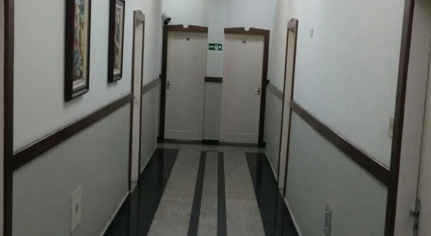 Gold Avenue Hotel