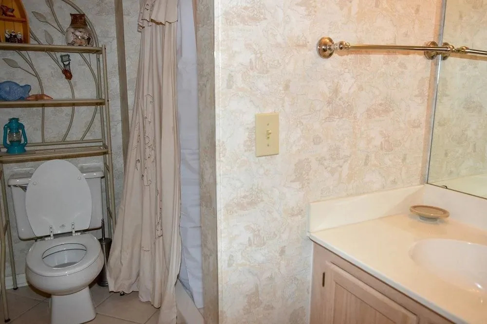 Waterway Landing 214C - 2 Br Condo