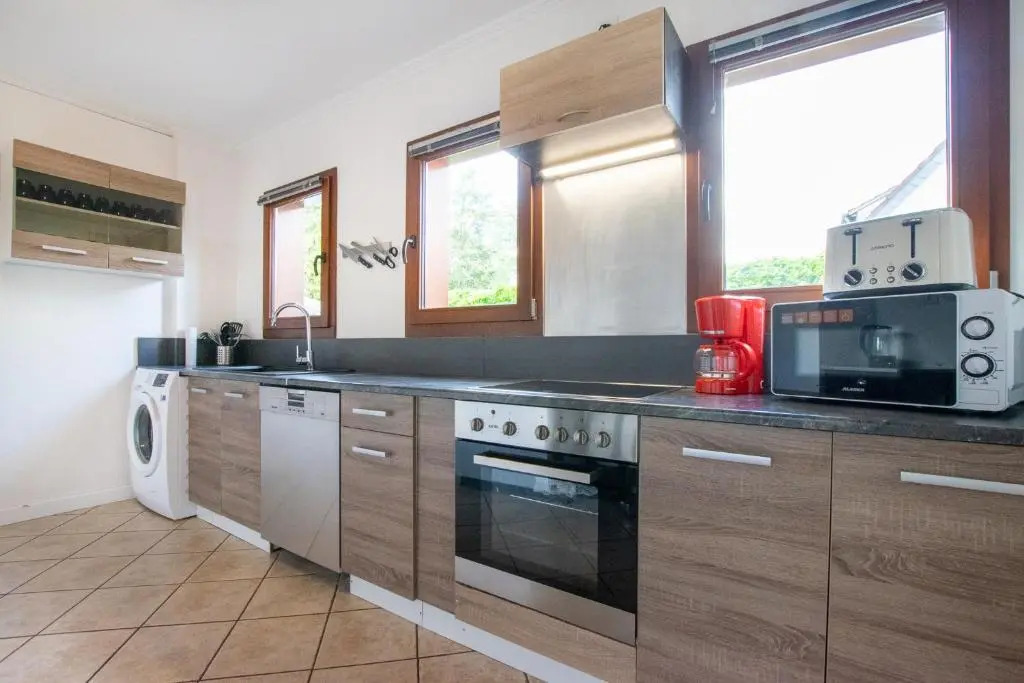 Tolstov House - 6 Room Villa with Garden - 15 Min Messe DUS & Airport DUS