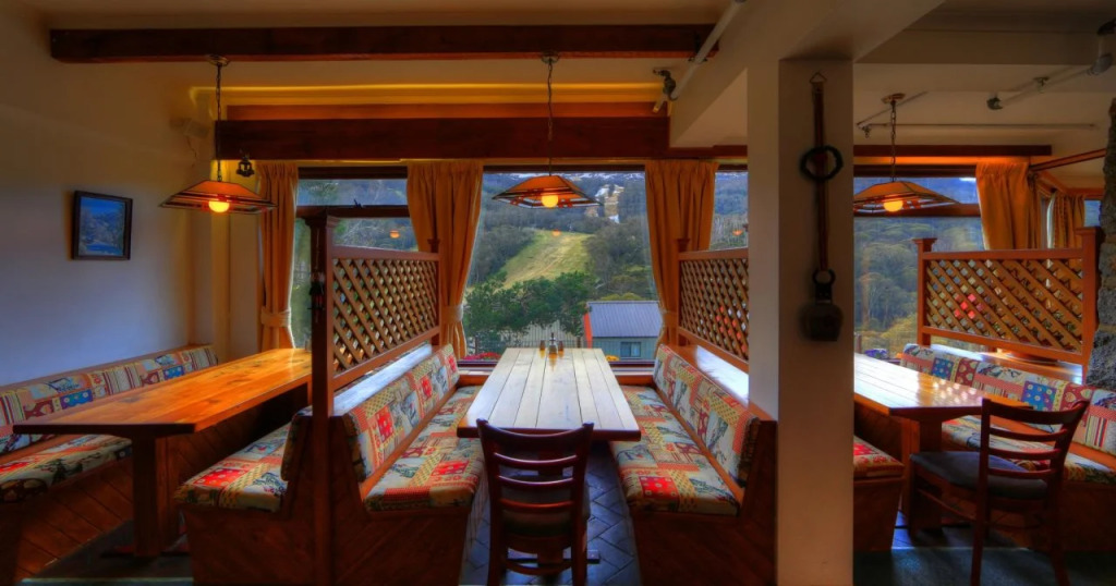 Candlelight Lodge