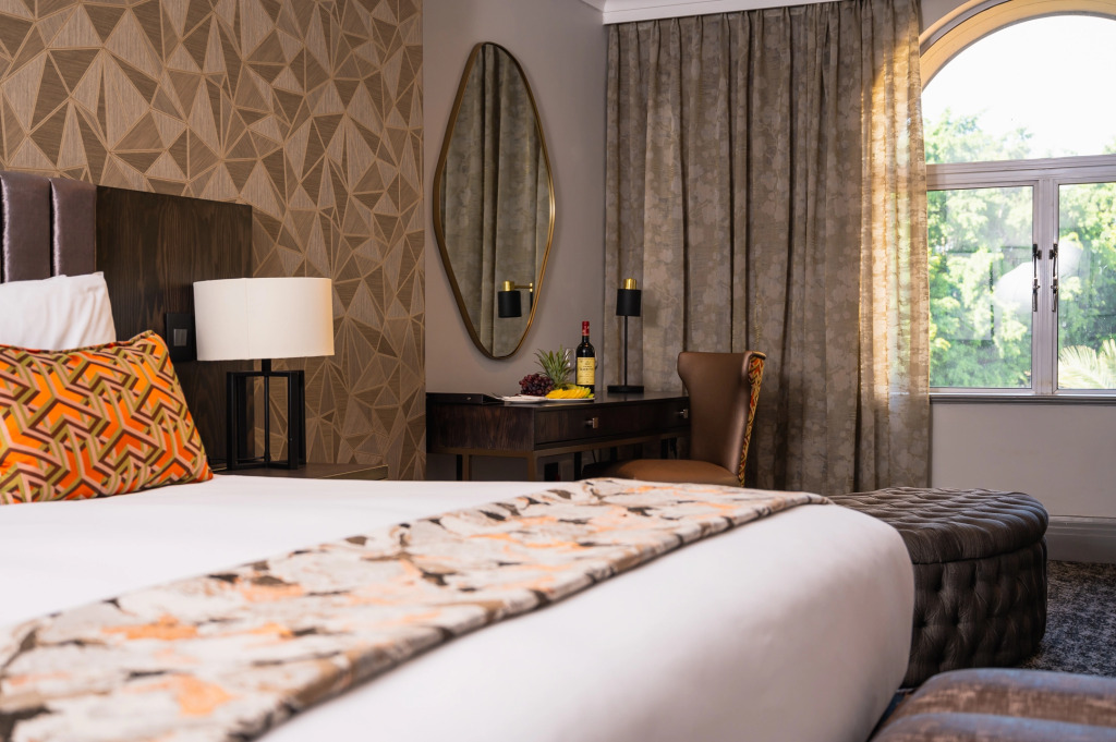 Golden Horse Hotel
