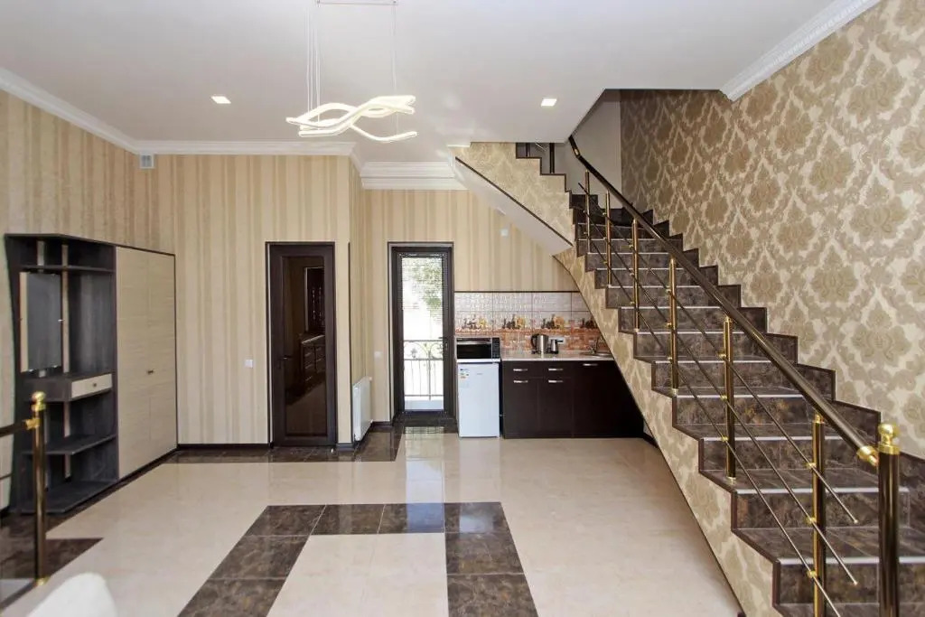 Family Luxe House