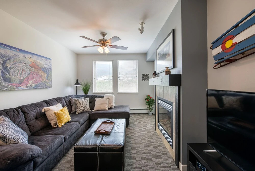 Contemporary Ski Condo with Continental Divide View- Fraser Crossing/Founders Pointe Premium-Rated 4470