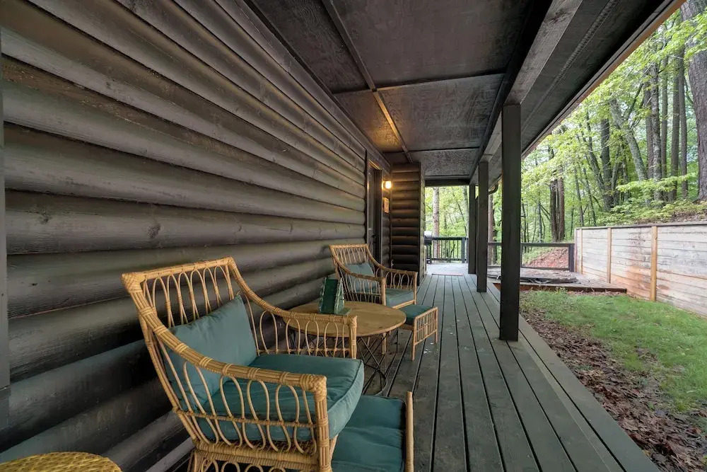 5 Mi to Helen: Hideaway w/ Deck & Grill!