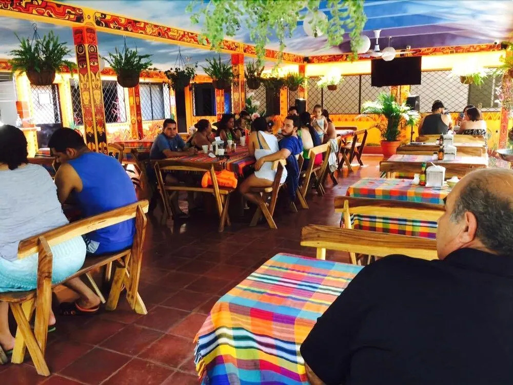 Hotel Rincón Familiar con Piscina, cerca de la playa y restaurante