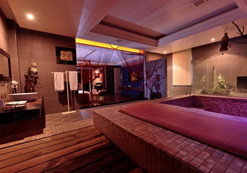 Her Home Spa Motel Douliu