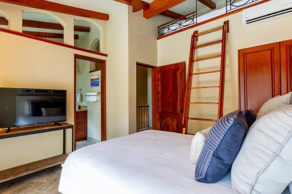 Spacious Open-Concept Condo with Stylish Design, Direct Beach Access & Resort-Style Amenities